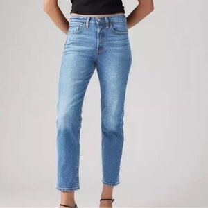 Levis Premium Jeans Women’s 28 Blue Denim Big E Wedgie Straight Button Fly 28x26